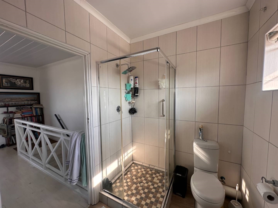 5 Bedroom Property for Sale in Fraaiuitsig Western Cape